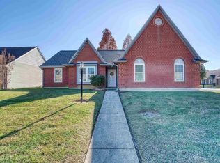 3801 Deer Trl, Evansville, IN 47715