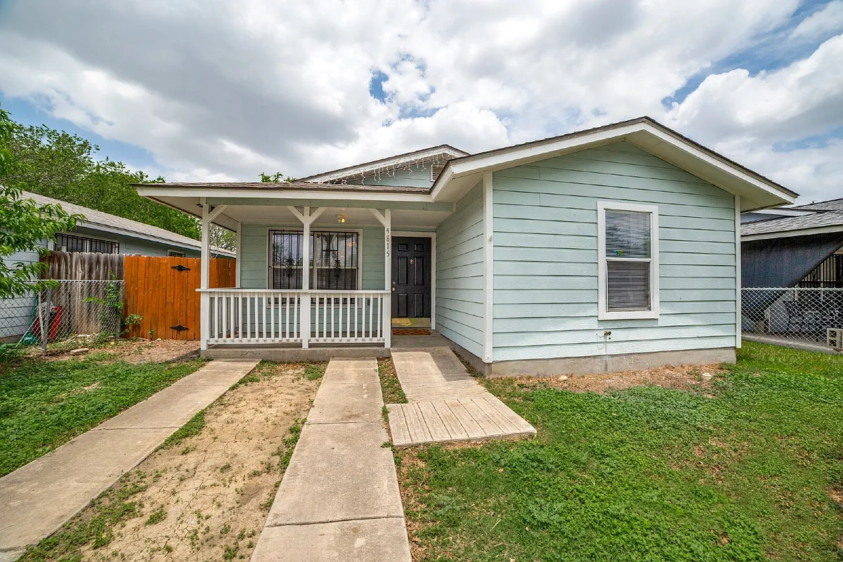 Building Photo - 4815 Fortuna St