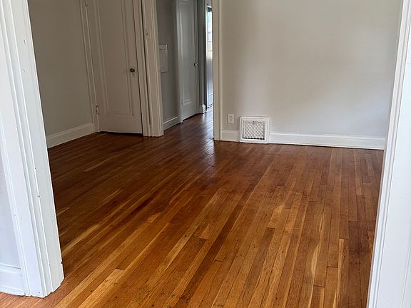 3rd image of 5158-5160 Eichelberger St #1F