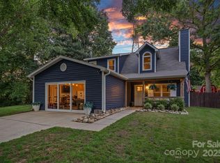 8007 Maxwelton Dr, Huntersville, NC 28078