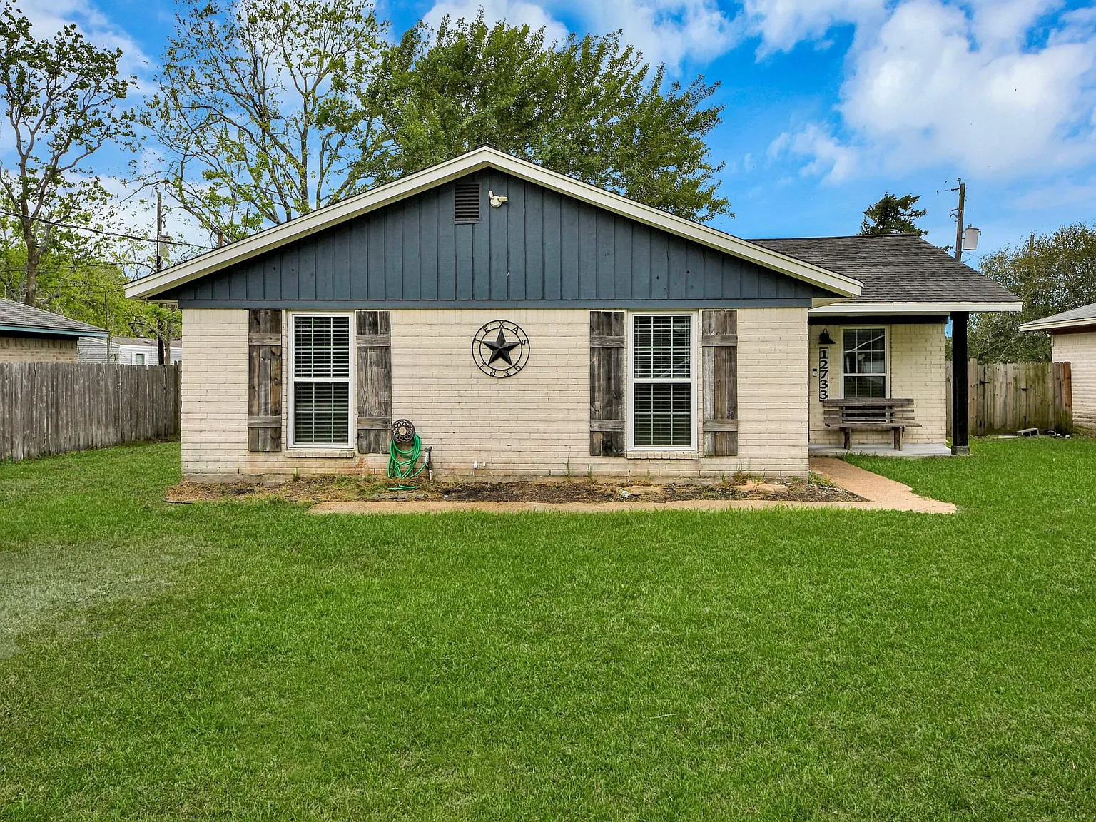 3 bed, 2.0 bath, 1167 sqft, $1,800 — Photo 1