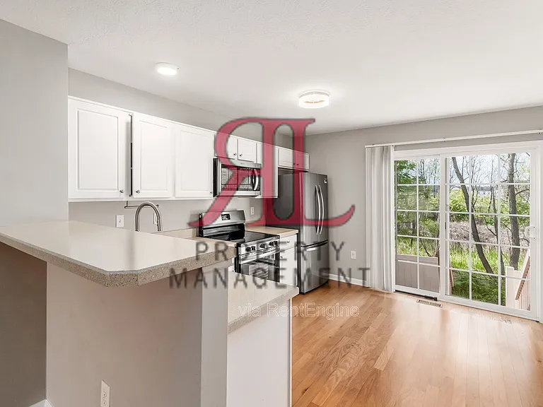 5807 Bridgehampton Dr — Photo 10