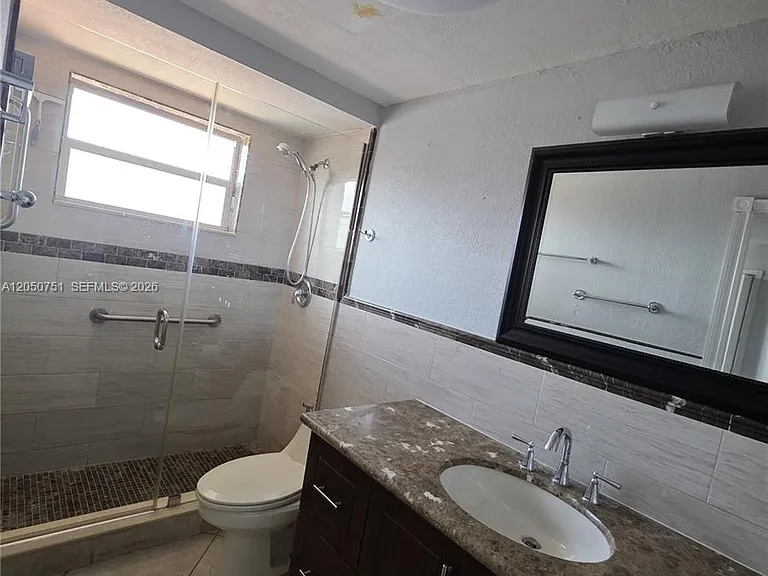 1750 W 46th St #520 — Photo 9