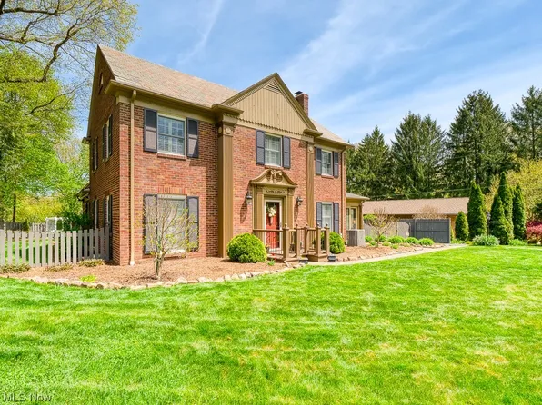 207 Durward Rd, Akron, OH 44313