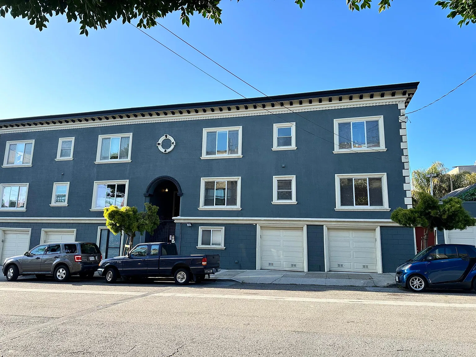 2 bed, 1200 sqft, $2,300 — Photo 1