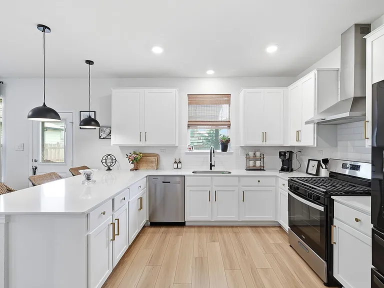14454 Calaveras Cv — Photo 12