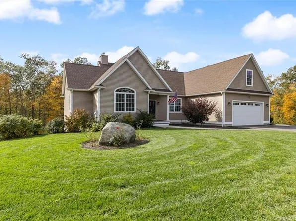 21 Olivia Lane, Stonington, CT 06378