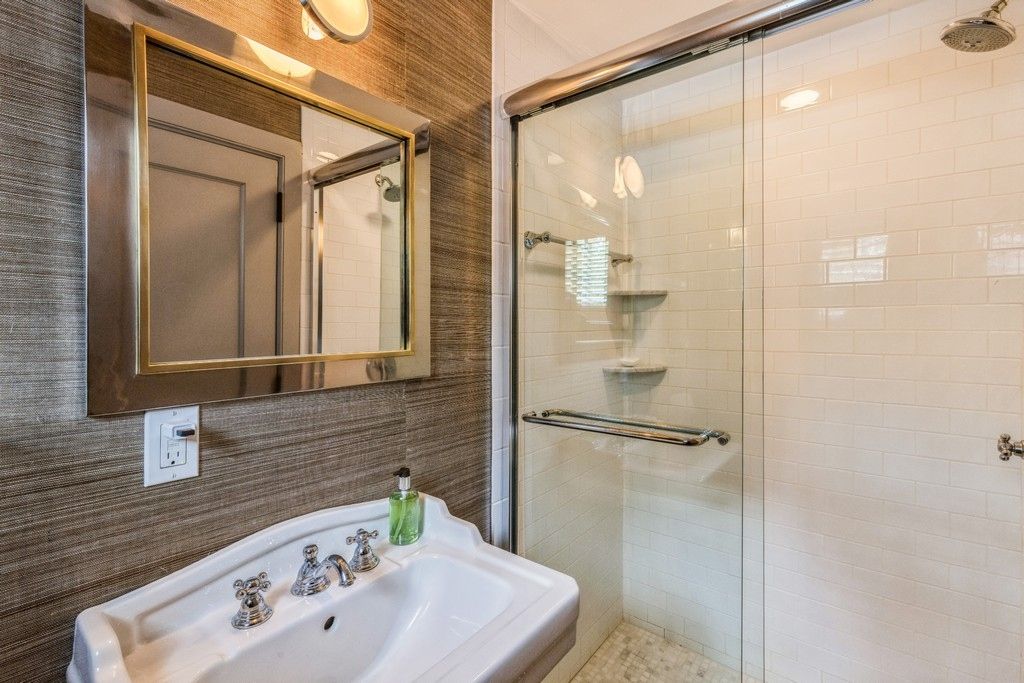  Full Bath off Pool Room