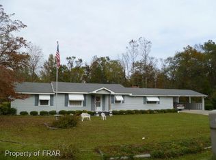 525 N Shannon Rd, Red Springs, NC 28377