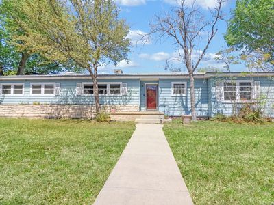 1052 E Humphreys, Seguin, TX, 78155