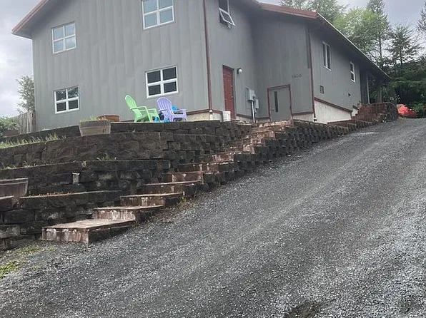 1405 Johnston St, Sitka, AK 99835