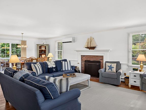 3rd image of 59 Ridgeport Drive