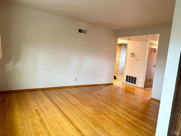 5th image of 2430 Yajome Street