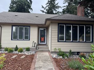 413 W 39th St, Vancouver, WA 98660