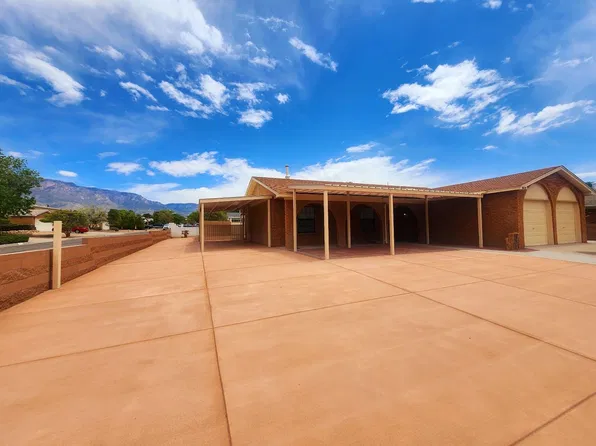8620 Liberty Dr NE, Albuquerque, NM 87109