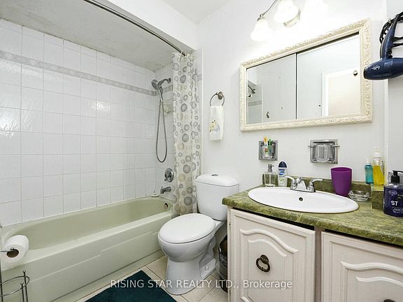 5th image of 3295 Chipley Cres