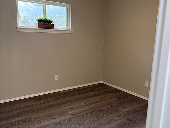 3rd image of 9733 Neuens Rd APT 25