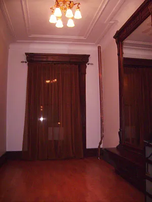 Rented by Perry Associates NYC Inc | media 17