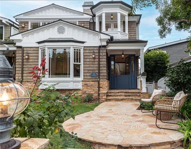 566 35th St, Manhattan Beach, CA, 90266