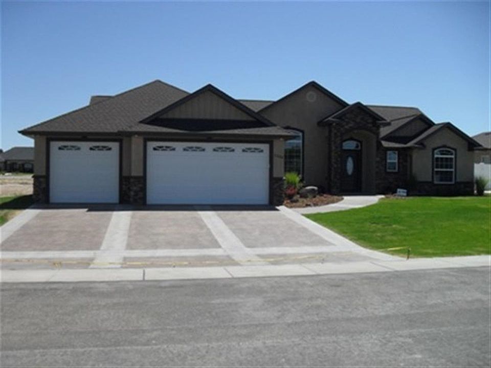 1st image of 2308 Candleridge Dr E