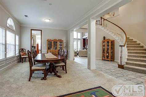 5th image of 7678 Thistletree Ln