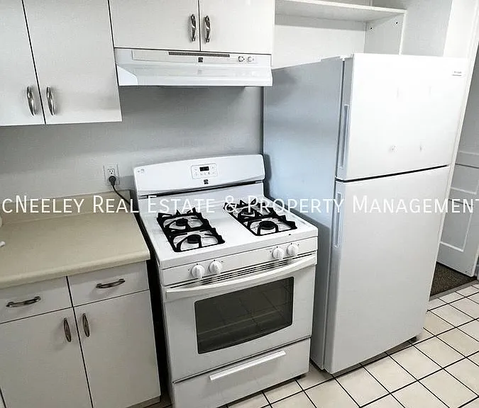 1540 NW 39th St #2 — Photo 11