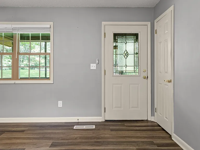 1204 Timesville Rd — Photo 4