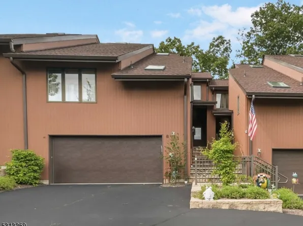 8 Mullarkey Dr, West Orange Twp., NJ 07052