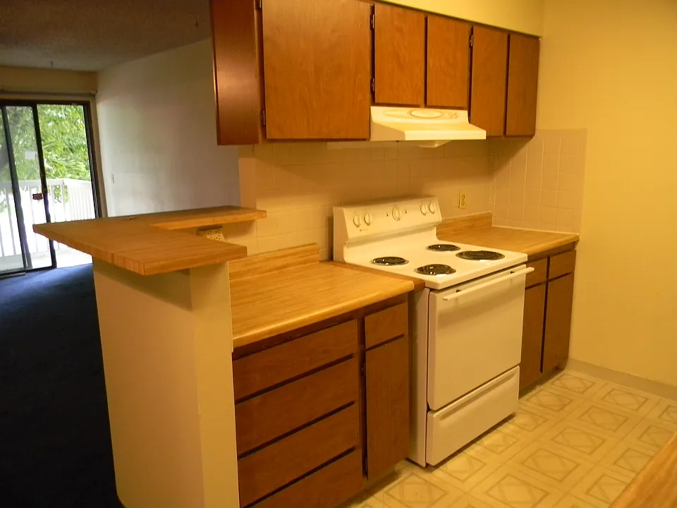 381 S Ames St #E208