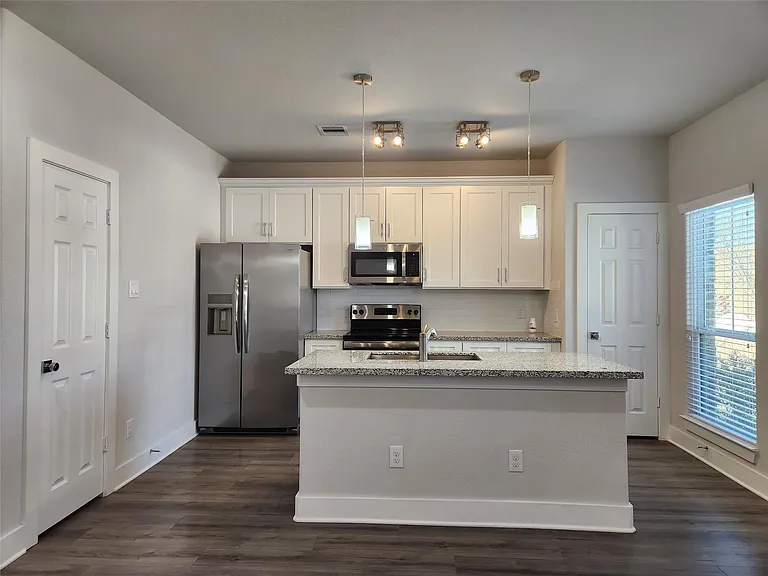 9710 Tuffly St #B — Photo 3