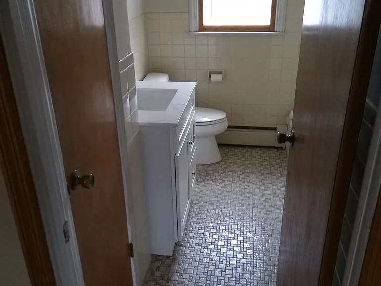 121 King Philip Rd — Photo 12