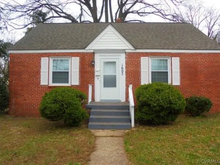 1607 Minefee St — Photo 1