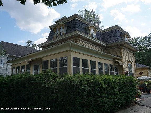 3rd image of 815 N Capitol Ave