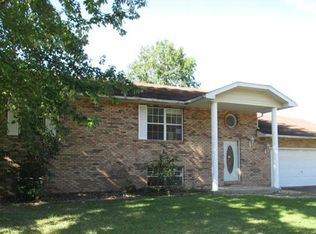 1916 Marseilles Dr, Cahokia, IL 62206