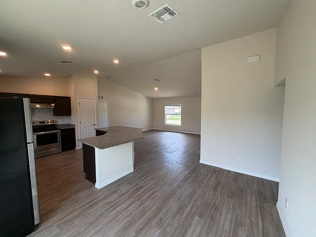 12134 Wadsworth Ave — Photo 19