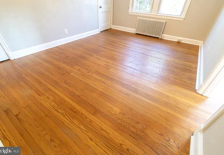 321 Adams St NE — Photo 9
