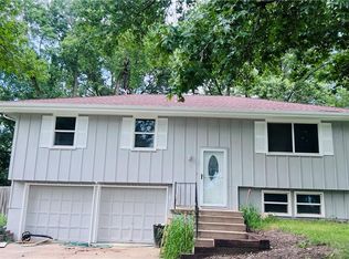 504 SW Persels Rd, Lees Summit, MO 64081