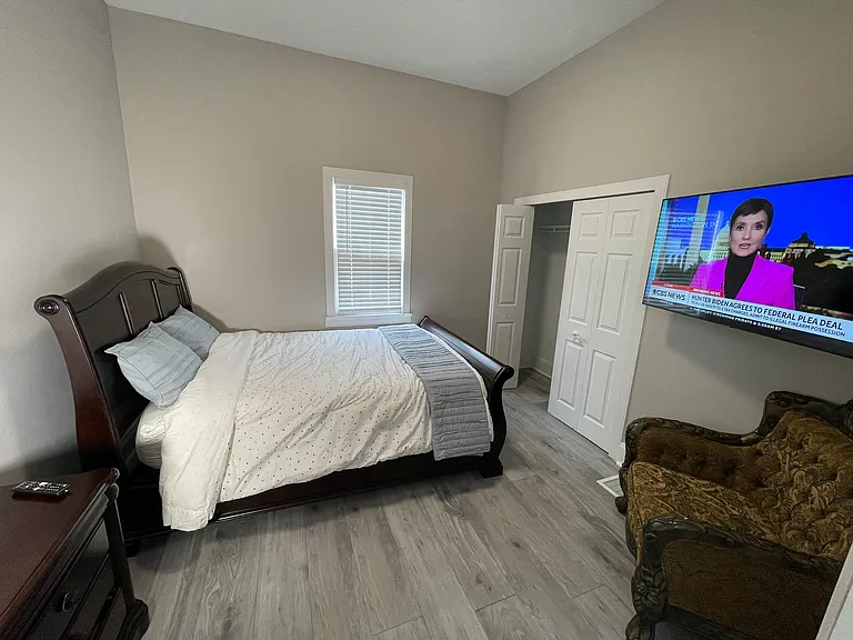 9201 Lorain Ave #4 — Photo 5