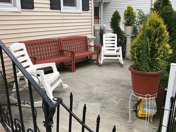 3rd image of 95 Lobdell Dr