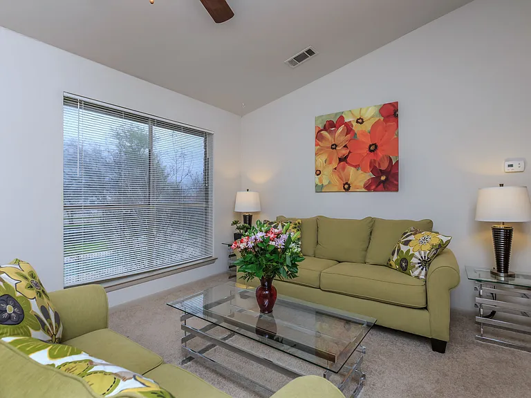 Beeville Station Apartments — Photo 14