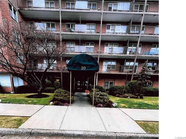 20 Wendell #5E, Hempstead, NY 11550