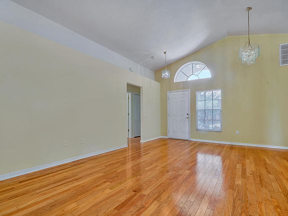 4th image of 25812 Bloomsbury Ct