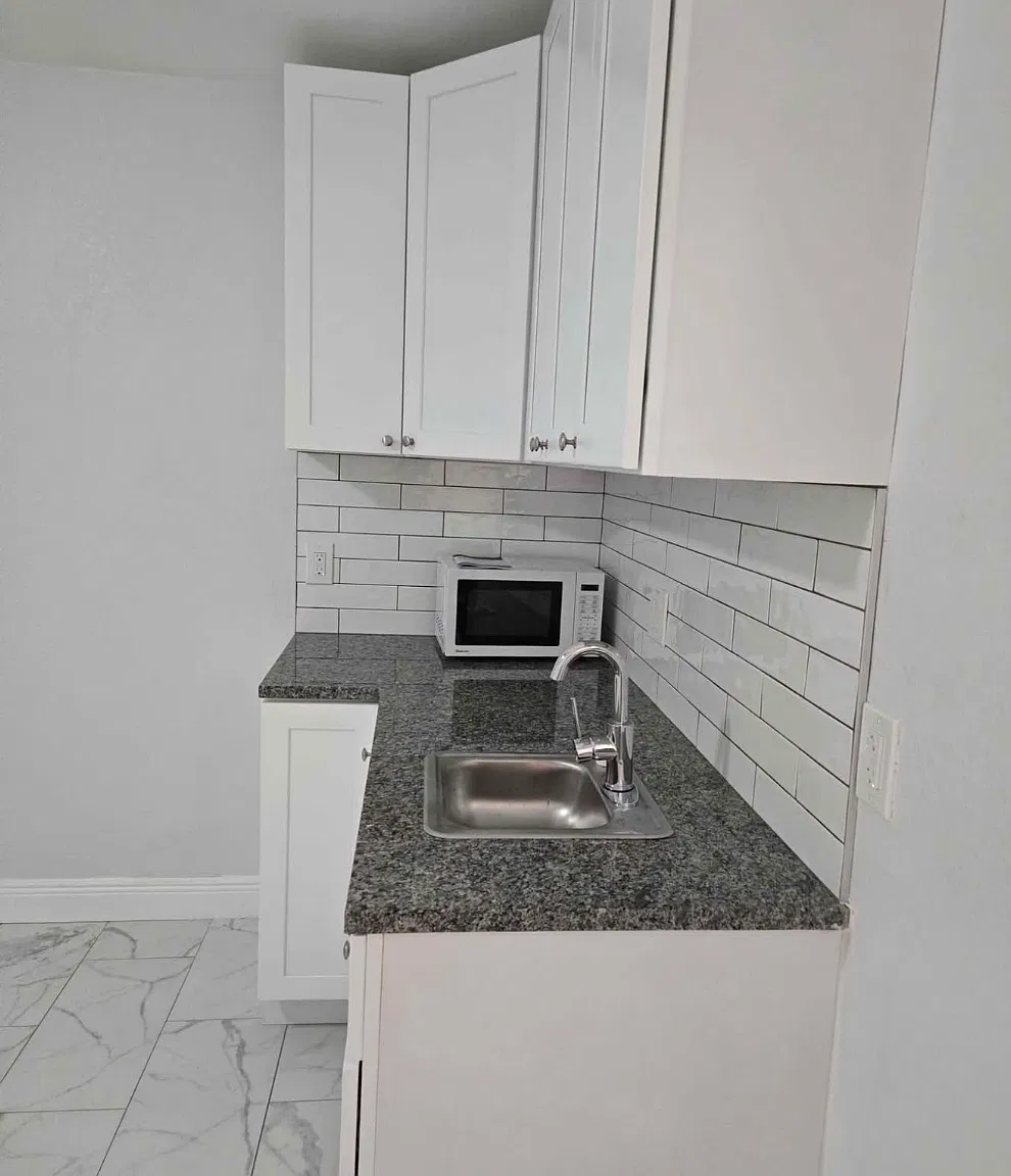 Pineway Dr, Orlando — Photo 2