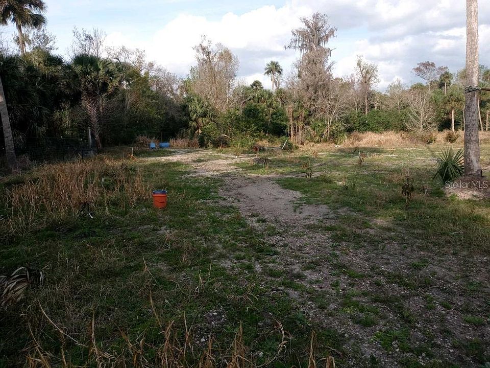 2nd image of 2785 Stone St