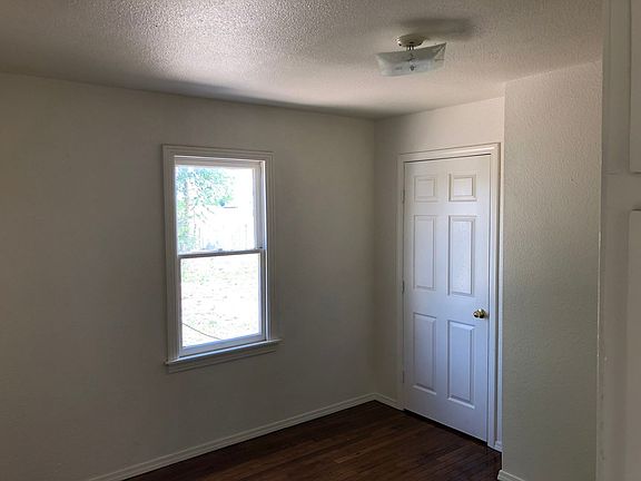 5th image of 1027 Crescent Dr