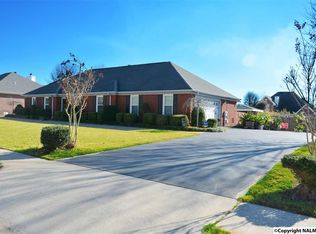 106 Andover Ln, Huntsville, AL 35811