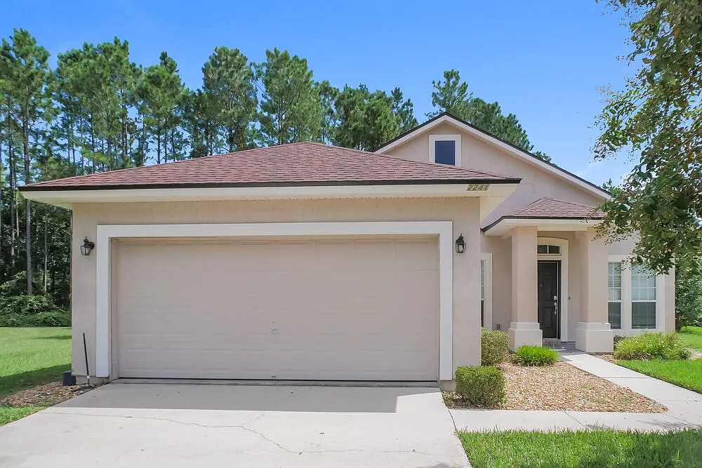 3 bed, 2.0 bath, 1678 sqft, $2,600 — Photo 1