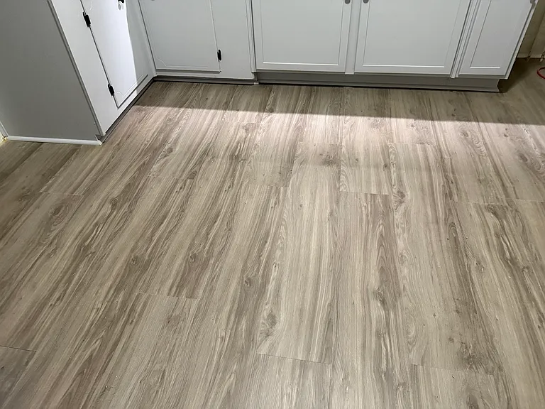 709 Avenue I — Photo 3