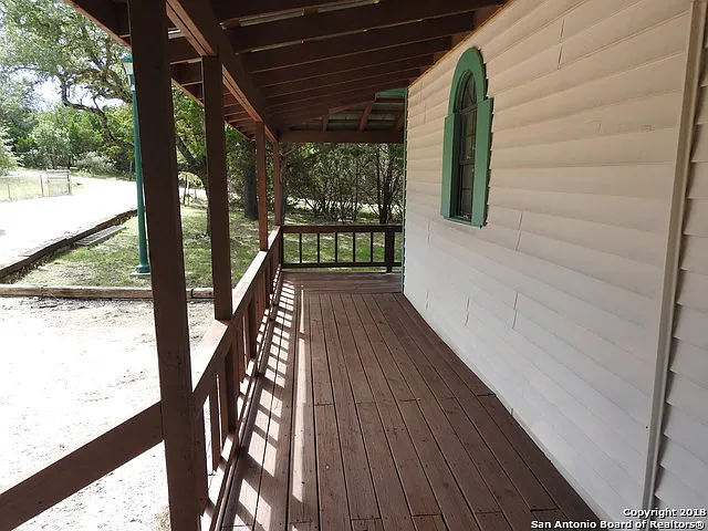 2 bed, 1.0 bath, 1200 sqft, $1,500 — Photo 3
