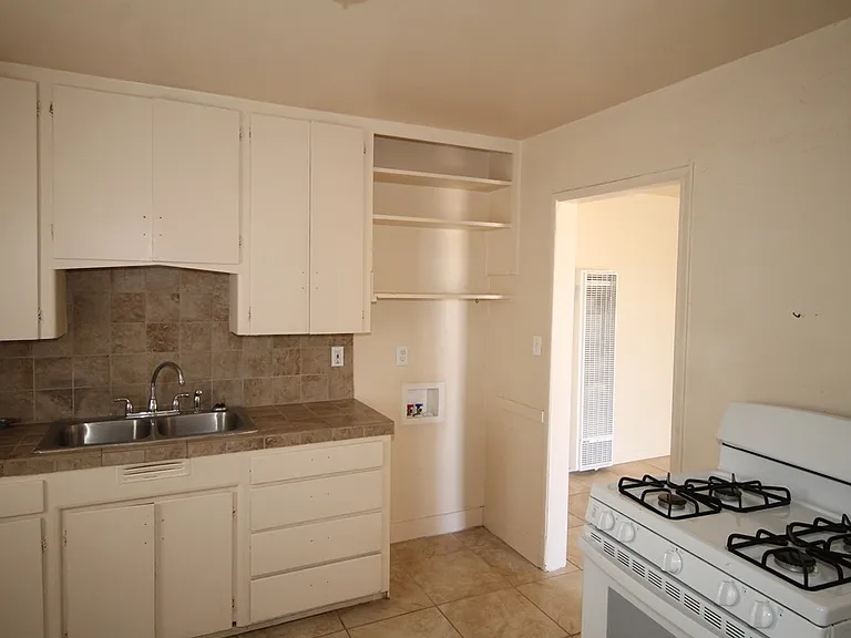 1360 Nancy St #1 — Photo 2